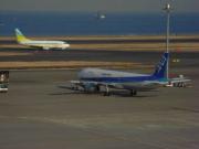 ANA A321&AIR DO B737-500@RJTT  Photo by Mr.aspheric