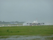 旋回してRWY35で着陸 Photo by Mr.aspheric