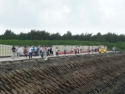 ツア乗客が続々と Photo by Mr.aspheric