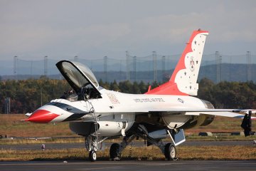 USAF Thunderbirds Photo byアフターバーナーM