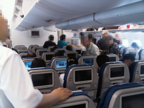 機内 Photo by metro