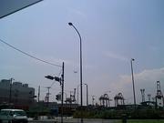 大井ふ頭上空へ（画像左が羽田方面）