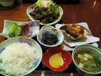 ニューいらぶの定食