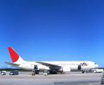 早朝到着JAL B767