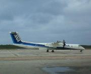 ANA DHC-8-400（JA849A）  Photo by Snowy M