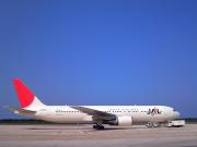 JAL B767-300（JA8988）  Photo by アフターバーナーM