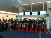 テープカット　Photo by metro