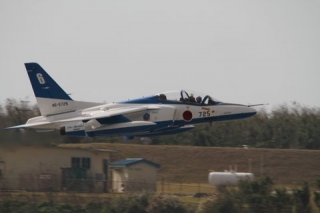 BLUE IMPULSE Photo by H