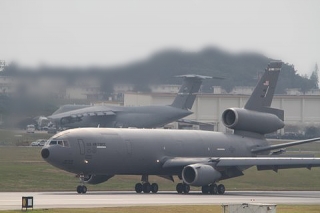 KC-10とC-5ギャラクシー Photo by H