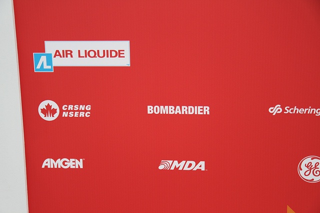 見かけたBOMBARDIERの文字