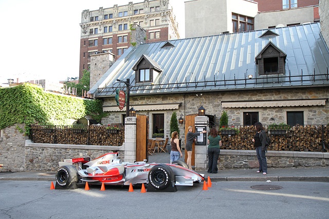 町中にF1（ハリボテ